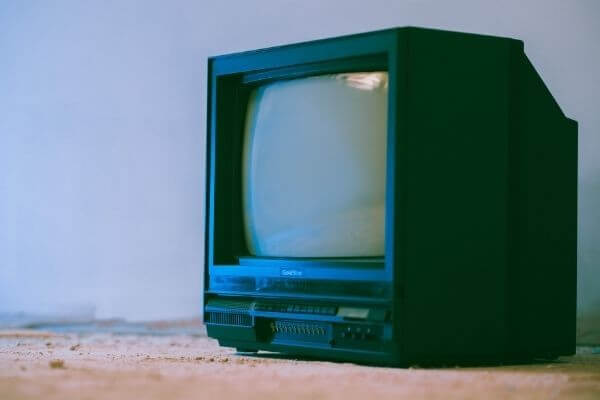 15 Places to Sell a Broken TV for Cash Near You!