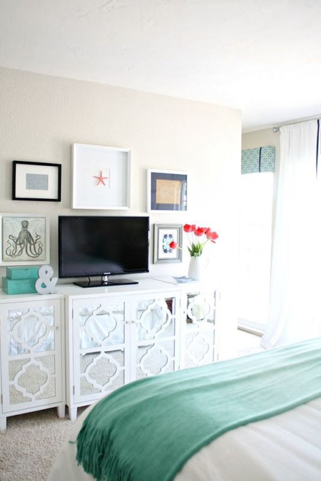28 The Best Bedroom TV Wall Design Ideas