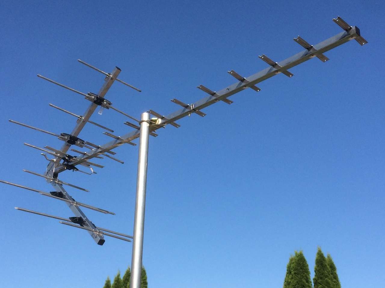 5 Tips for Boosting Your TV Antenna Signal