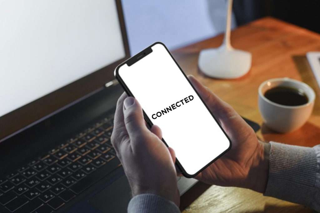How To Instantly Connect Your Phone With Your Laptop?