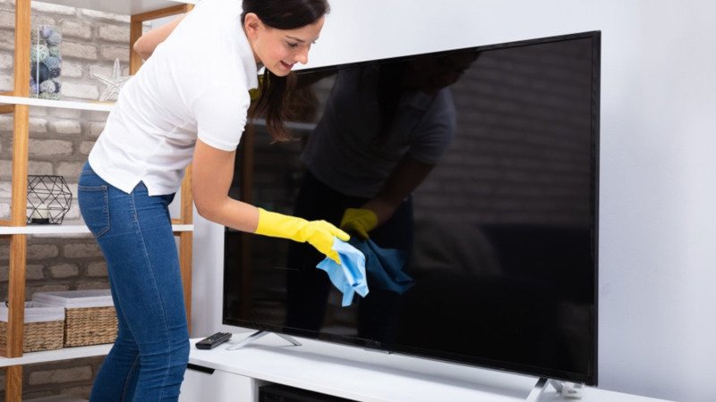 How to Properly Clean Your Flat Screen TV