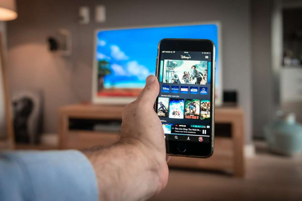 How To Quickly Connect Phone To Smart TV Without WIFI  THE CONCH TECH